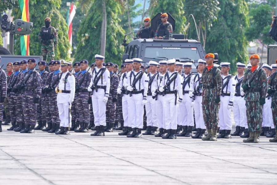 Upacara Khidmat Warnai HUT TNI ke-79 di Pekanbaru