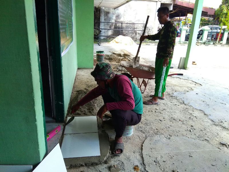 Bentuk Kecintaan Terhadap Lingkungan Kerja, Koramil 07/Kampar Benahi Pangkalan 