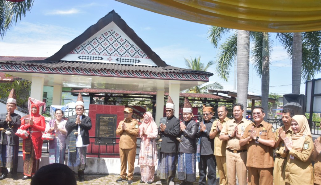 Wabup Bengkalis Sambut dan Dampingi Walikota Pematang Siantar Ziarah Makam Raja Sang Naualuh Damanik