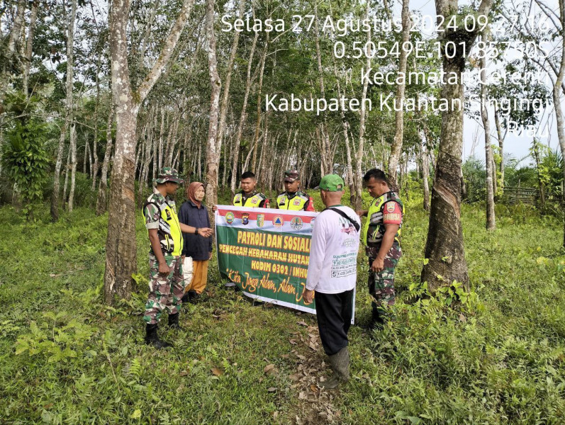 Para Babinsa Koramil 06/Cerenti Kodim 0302/Inhu Melaksanakan Sosialisasi Karhutla Di Kecamatan Cerenti