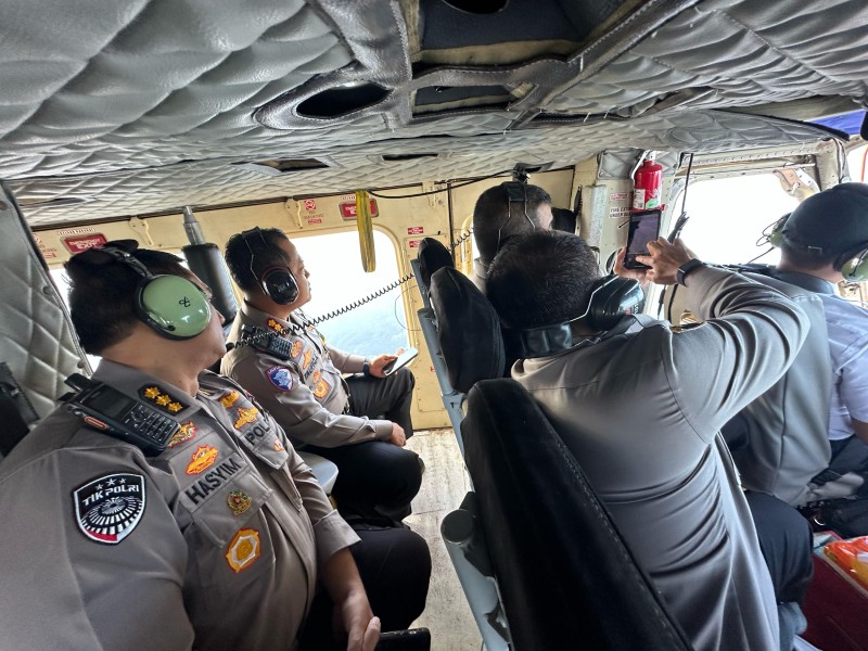 Kapolda Riau Pantau Arus Mudik dari Udara, Pastikan Kelancaran Jalur Riau-Sumbar
