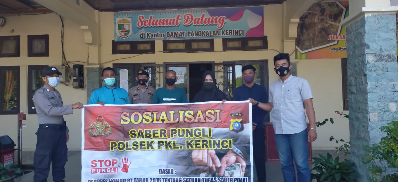 Tingkatkan Pelayanan Kepada Masyarakat, Polsek Pangkalan Kerinci Gelar Sosialisasi Saber Pungli di Kantor Camat
