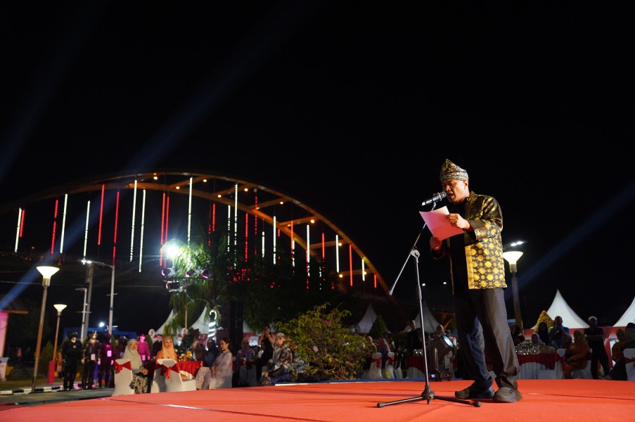 Malam Puisi di Tepi Sungai Siak, Seruan Wakapolda untuk Alam yang Terluka
