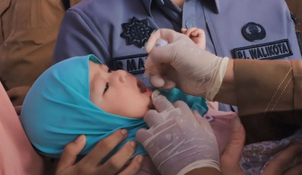 Pin Polio di Pekanbaru, 12.332 Anak Telah Diimunisasi di Hari Pertama