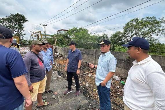 Wali Kota Pekanbaru Ungkap Kekecewaan Terhadap Kinerja Operator Angkutan Sampah