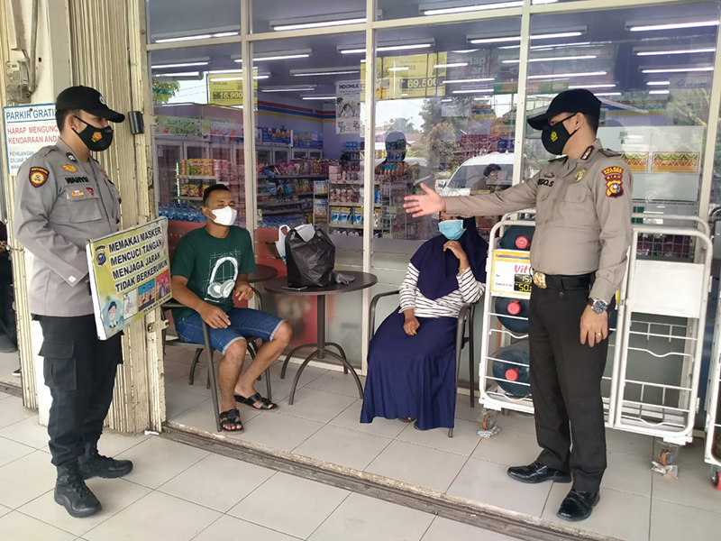 Waka Polsek Bandar Sei Kijang Gelar Operasi Yustisi di Pusat Perbelanjaan