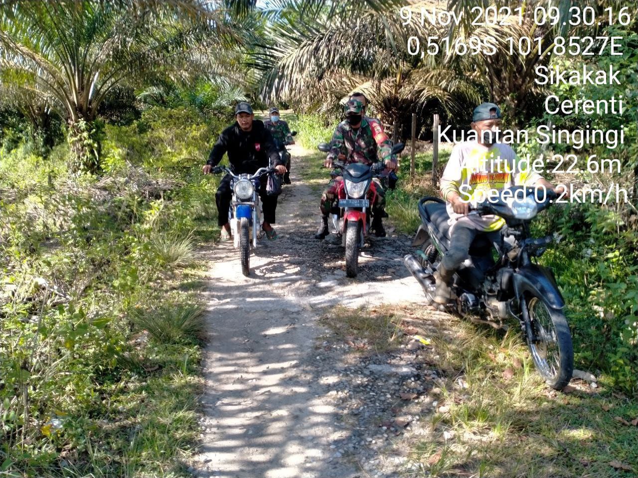 Serka M. Amin Anggota Koramil 06/Cerenti  Kodim 0302/ Inhu Sosialisasi Dan Patroli Mencegah Kebakaran Hutan