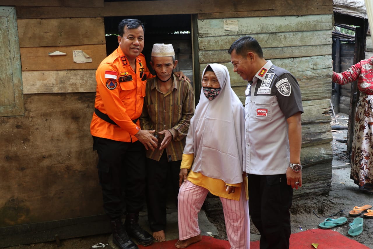 Bantu Rumah Layak Huni, Kanwil Menkumham Riau Puji Pemkab Kuansing