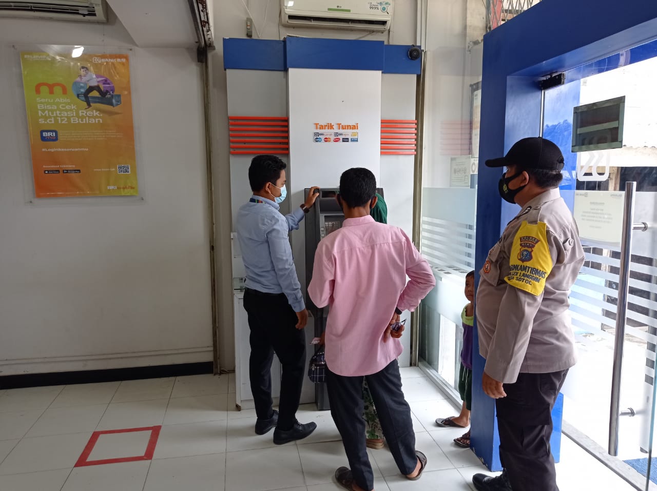 Polsek Langgam Antisipasi C3 Sekaligus Sosialisasi Prokes dengan Gelar Patroli