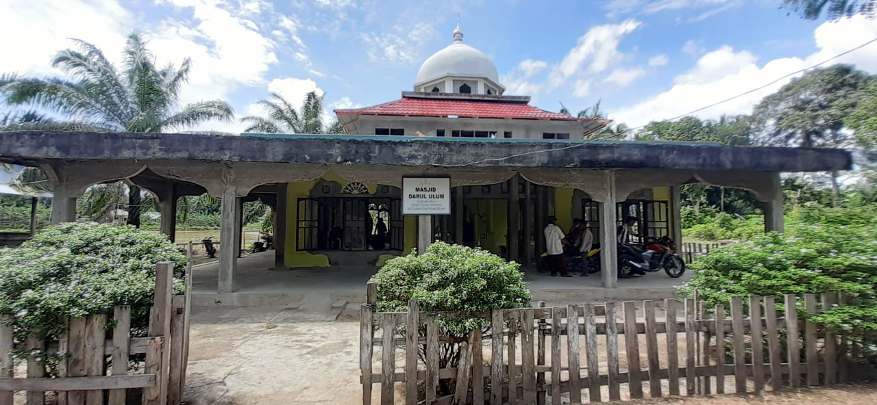 Masyarakat Desa Pulau Tengah Harapkan Bantuan Masjid Darul Ulum