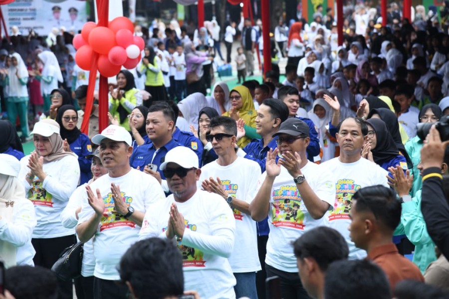 Hadiri Peringatan Hari Anak Nasional, Bupati Kasmarni Tegaskan Komitmen Perlindungan Anak