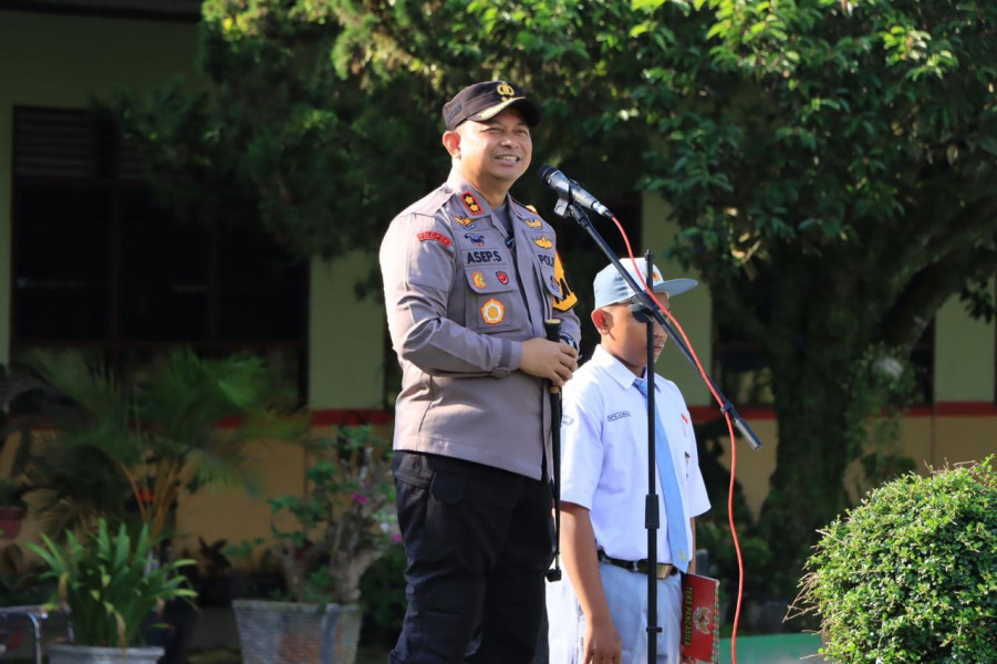 Kapolres Siak Ajak Siswa-siswi SMA Negeri 1 Minas Memahami Sejarah dan Hukum
