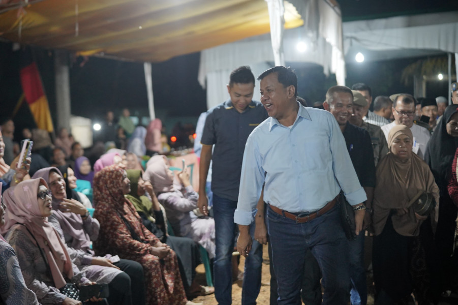 Layur Jalur Di Talontam;  Warga Benai Tumpah Ruah Sambut Kehadiran Bupati