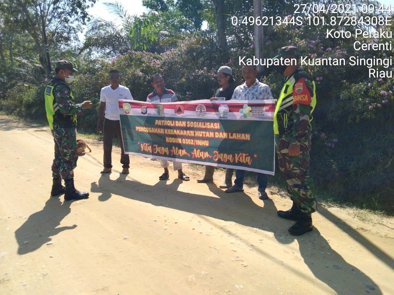 Babinsa Koramil 06/cerenti Kodim 0302/ Inhu Laksanakan Patroli Dan Sosialisasi Bahaya Karhutla