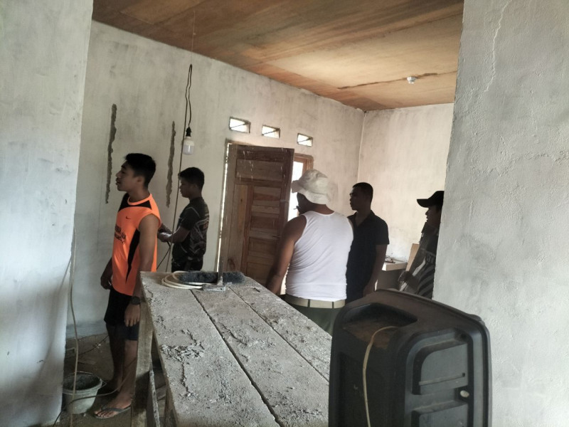Satgas TMMD Ke- 120 Kodim 0302/Inhu Kejar Target  Bangun Rumah Tidak Layak Huni di Desa Redang 