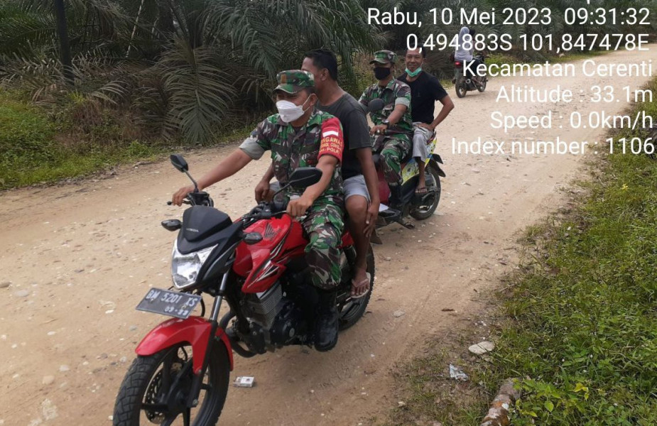 Babinsa Koramil 06/Cerenti Kodim 0302/Inhu,Kopda Junedi Laksanakan Patroli dan Sosialisasi Untuk Cegah Kebakaran Hutan Dan Lahan