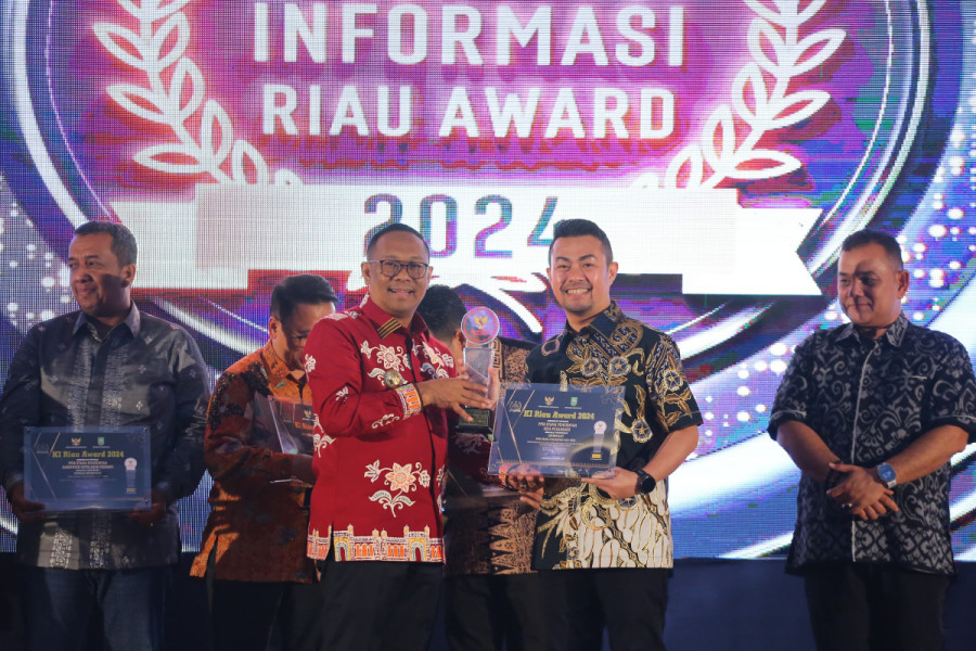 KI Riau Award 2024: Pemko Pekanbaru Raih Predikat Terbaik Kategori Informatif