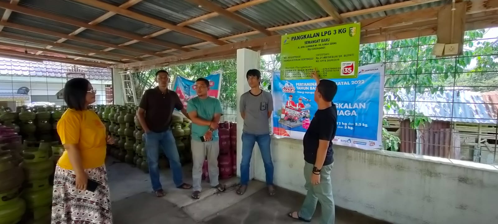 Meski Suasana Libur Kerja, Mardansyah Tetap Pantau Pangkalan Elpiji