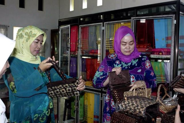 Dekranasda Inhil Dapat Kunjungan dari Ketua Dekranasda Riau
