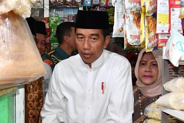 Jokowi Blusukan ke Pasar, Netizen: Serendah Itukah Pekerjaan Presiden?