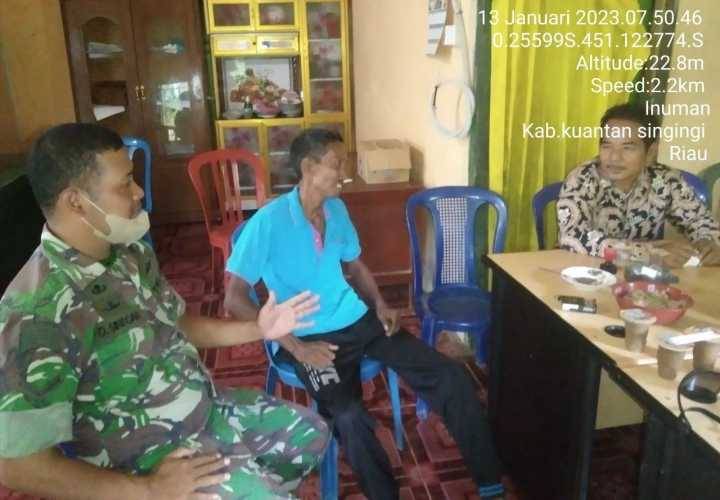 Babinsa Koramil 06/Cerenti Kodim 0302/Inhu Tingkatkan Kekompakan Dengan Warga,Babinsa Komsos Mempererat Tali Silaturahmi