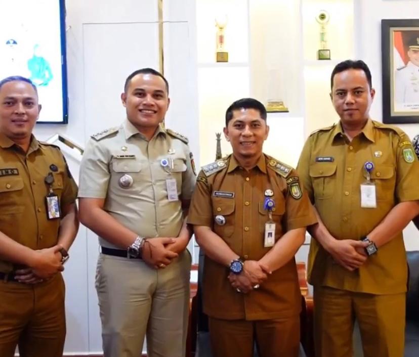 Camat Sungai Sembilan Apresiasi Pelayanan kepada Masyarakat Selama Kunker di Kecamatan Bukit Raya