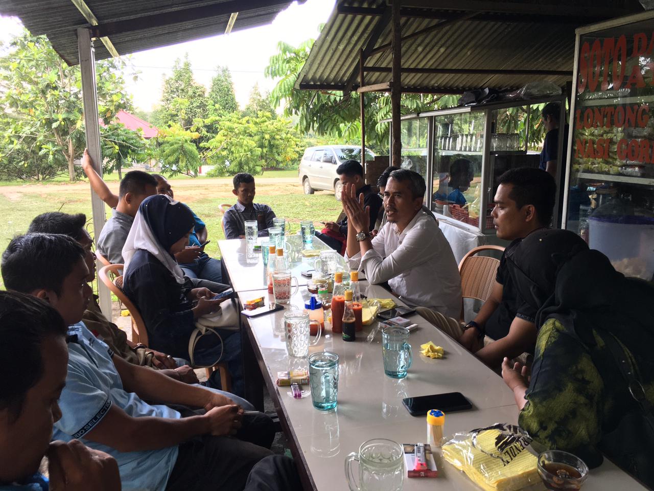 Anggota DPRD Provinsi Riau Ir. Mardianto Manan, MT. Ngopi Bareng Bersama Wartawan Di Kuansing