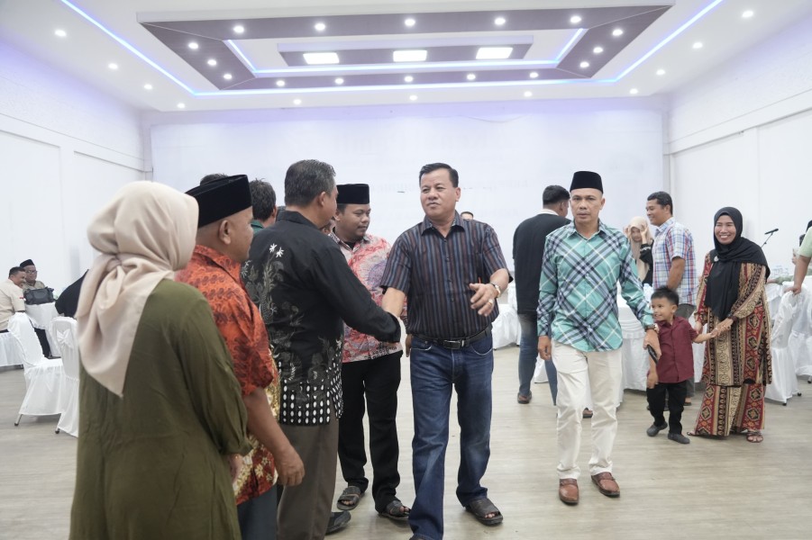 Di penghujung Ramadhan Bupati Kuansing Suhardiman Amby Menggelar Buka Puasa Bersama Puluhan Insan Pers