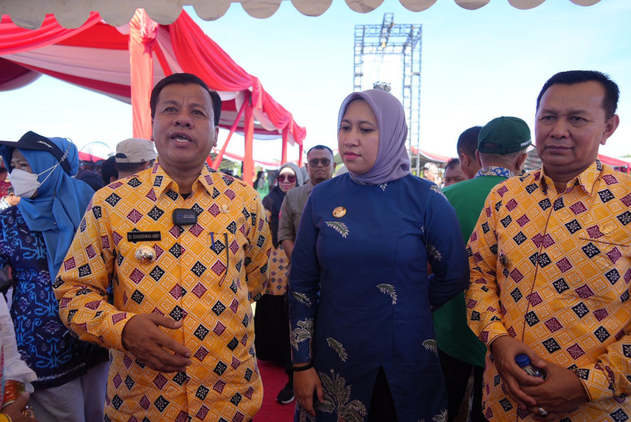 Hadiri PENAS KTNA di Padang  Suhardiman Amby, Pemerintah Pusat Harus Bantu Kuansing Swasembada Pangan