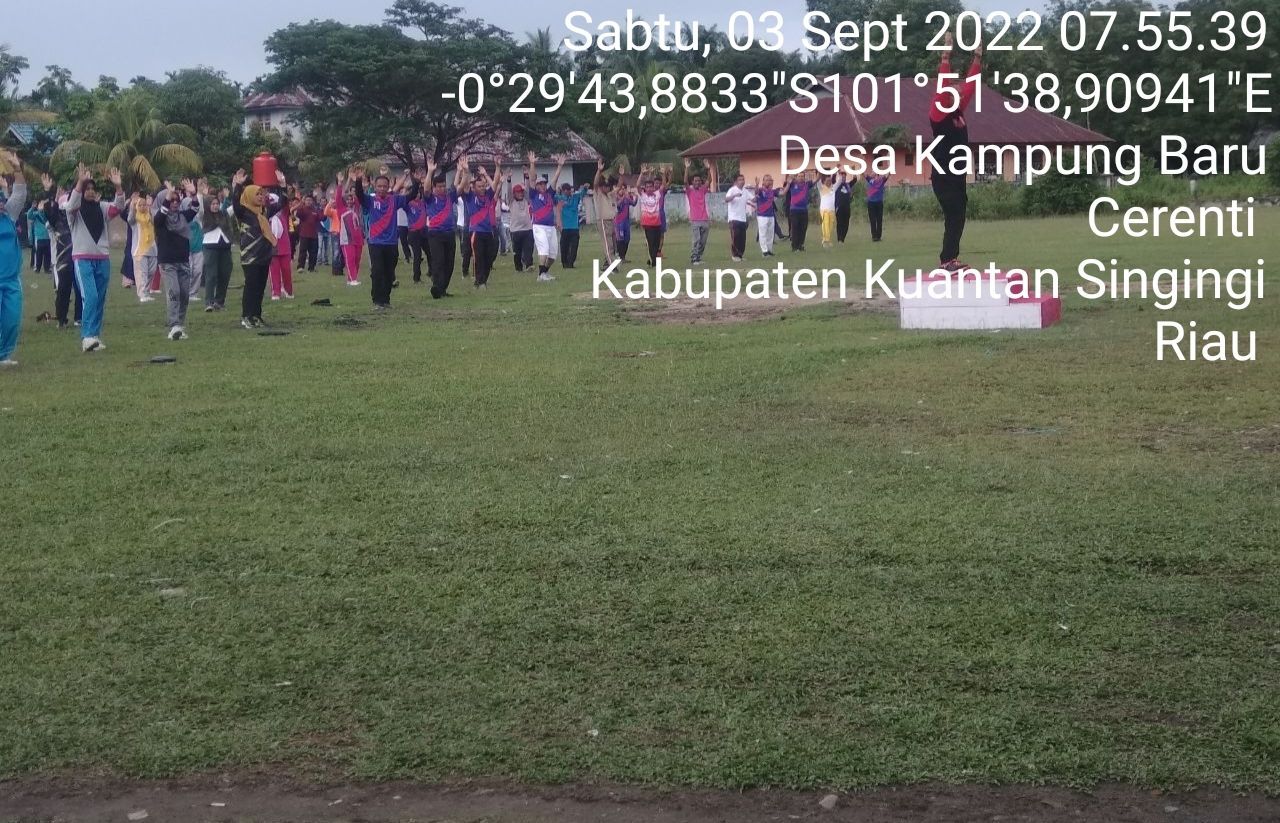 Anggota Babinsa Koramil 06/Cerenti Kodim 0302/Inhu Bersama Upika Kecamatan Cerenti Dan Masyarakat Melaksanakan Olahraga Bersama PLT Bupati Kuansing 
