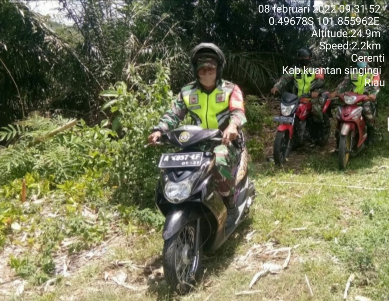 Babinsa Koramil 06/Cerenti Kodim 0302/ Inhu Laksanakan Patroli Untuk Cegah Kebakaran Hutan Dan Lahan di Koto Cerenti Kecamatan Cerenti