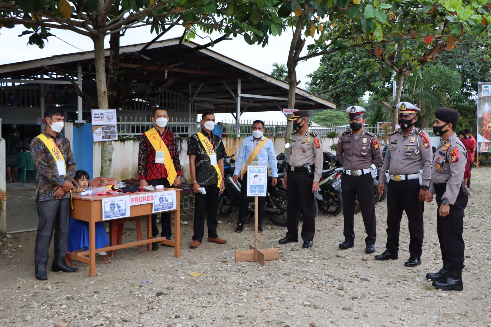 Jajaran Polres Kuansing Lakukan Pengamanan dan Patroli di Tempat Ibadah Natal secara Ketat dan Rutin