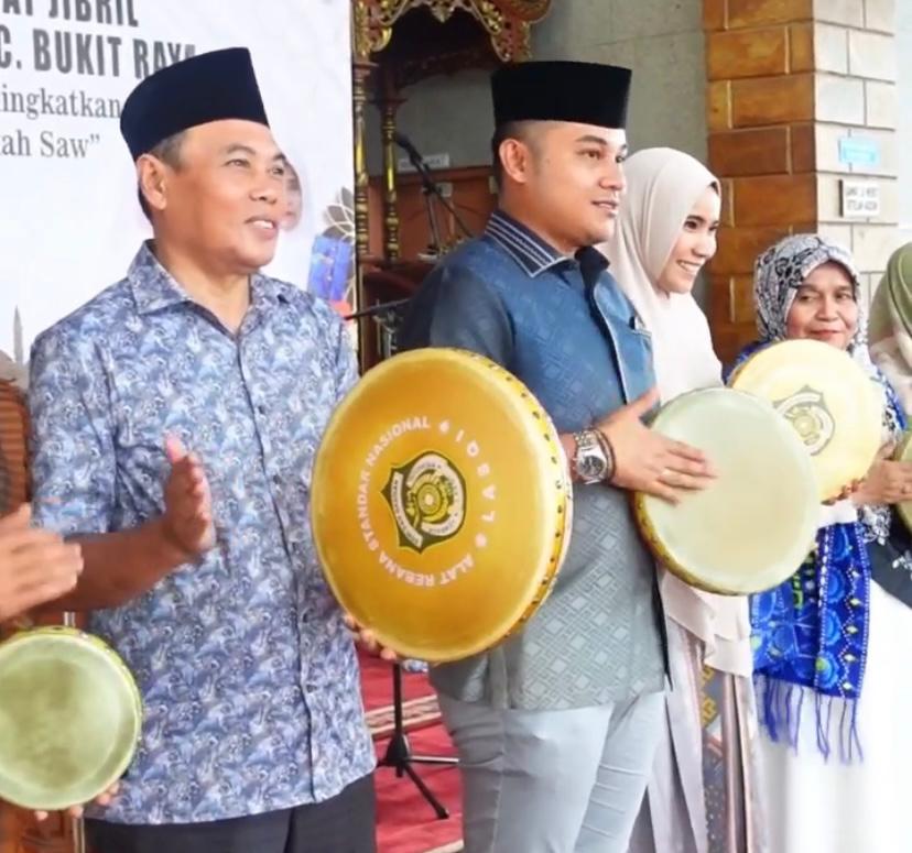 Camat Bukit Raya Membuka Lomba Barzanji Marhaban dan Sholawat Jibril BKM