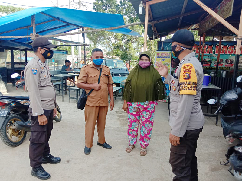 Tak Pernah Bosan, Polsek Pangkalan Lesung Terus Imbau Warga Terapkan Prokes
