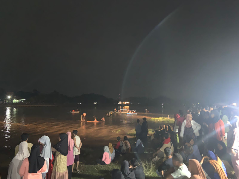 Cari Korban Hanyut Di Sungai Kuantan,  Bupati Kerahkan Seluruh Personil