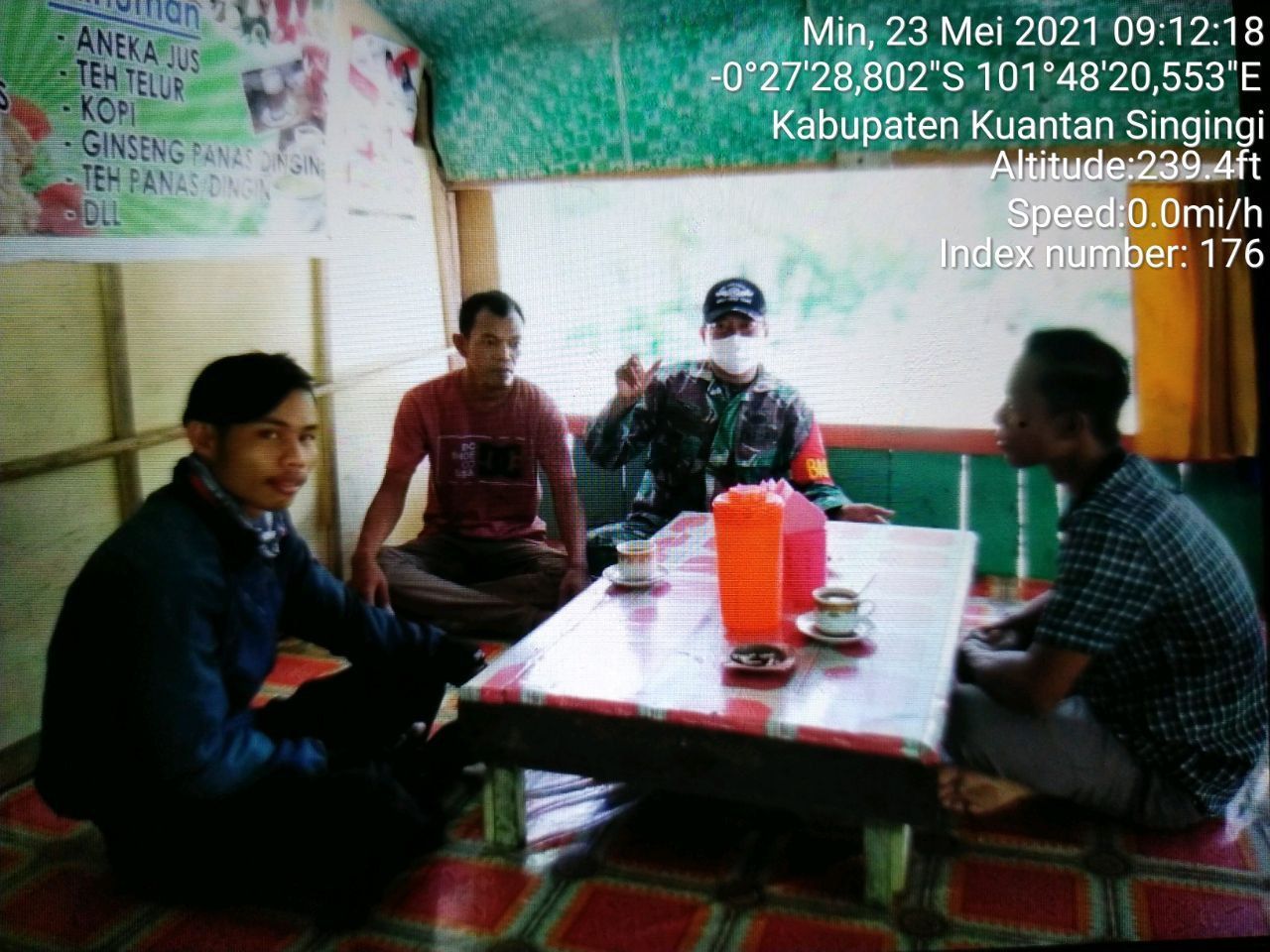 Babinsa Koramil 06/Cerenti Kodim 0302/Inhu Melaksanakan Komsos Dengan Warga Binaan di Desa Pulau Panjang Hulu