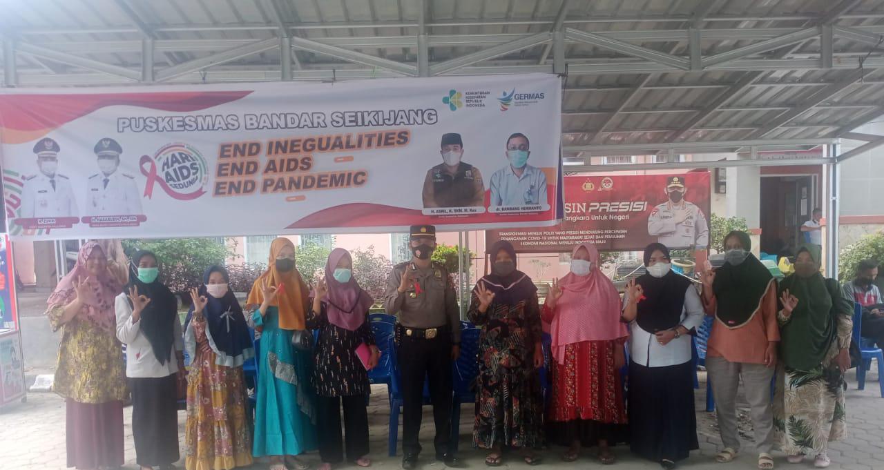 Kapolsek Bandar Sei Kijang Tinjau Pemeriksaan dan Penyuluhan AIDS Terhadap Ibu Hamil