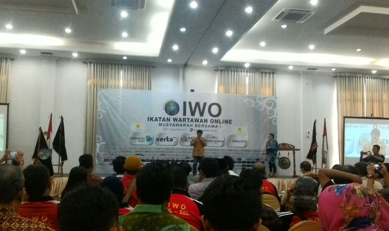 Sampaikan Sambutan, Ketua Umum IWO Jodi Yudono Meneteskan Air Mata