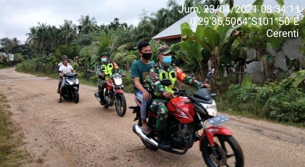 Waspada Akan Bahaya Karhutla Koramil 06/Cerenti  Kodim 0302/Inhu Laksanakan Sosialisasi Dan Patroli