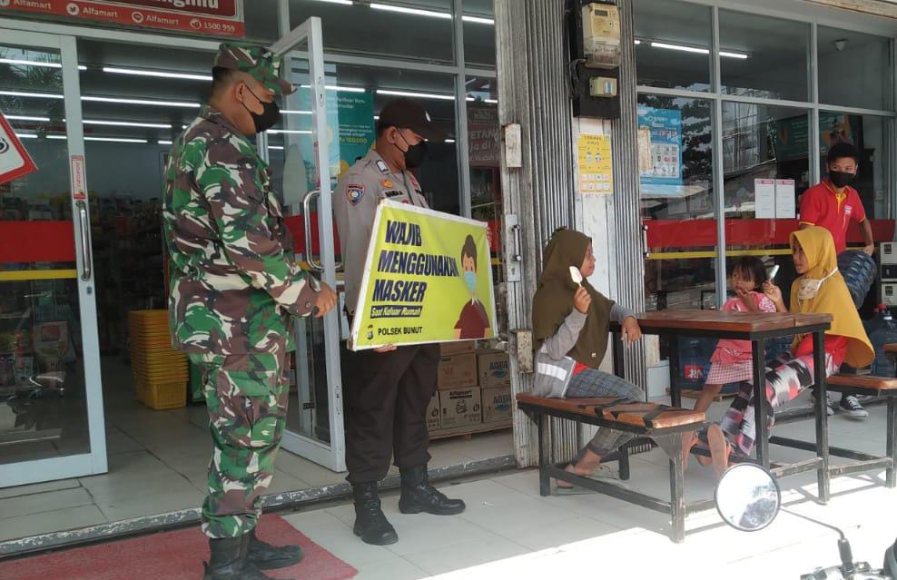 Cegah Aksi C3 dan Sosialisasikan Prokes, Polsek Bunut Gelar Patroli Susuri Fasum