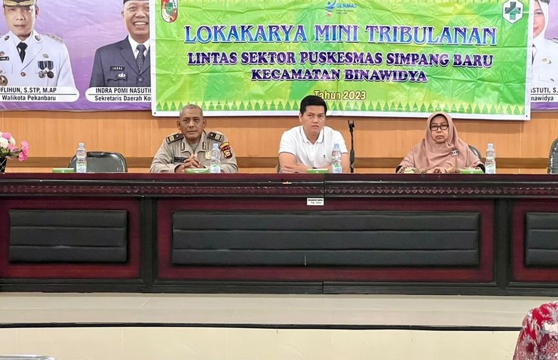 Lokakarya Mini Triwulan Lintas Sektor di Puskesmas Simpang Baru Dibuka oleh Sekcam Binawidya